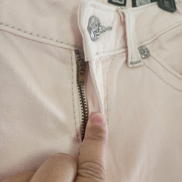 Miss Me Straight Leg Cropped  Jeans in Pale Pink Size 28 - Picture 5 of 14